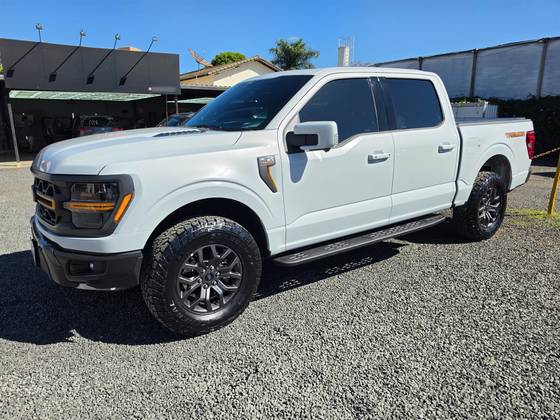 FORD F-150 5.0 V8 GASOLINA CD TREMOR FX4 AUTOMÁTICO FORD F-150 5.0 V8 GASOLINA CD TREMOR FX4 AUTOMÁTICO